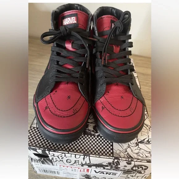 Vans Sk8-Hi (Marvel) DeadPool/Red/Black Sneakers, Men’s Size 7